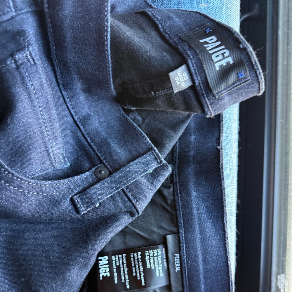 PAIGE Jeans (Federal) Size 33  Dark blue